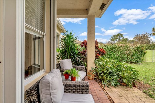 1929 Grey Falcon Circle SW, Vero Beach, FL 32962