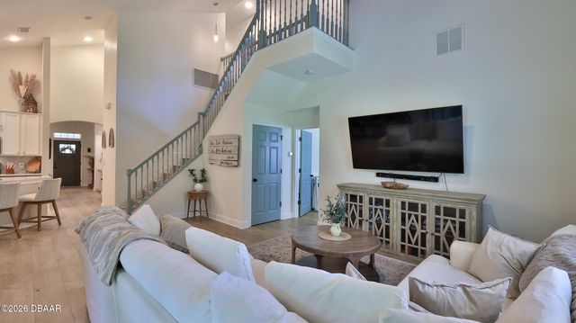 801 Victoria Hills Drive S, Deland, FL 32724