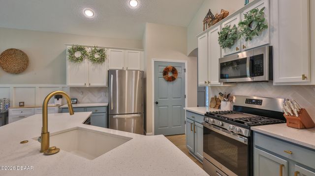 801 Victoria Hills Drive S, Deland, FL 32724