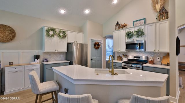 801 Victoria Hills Drive S, Deland, FL 32724