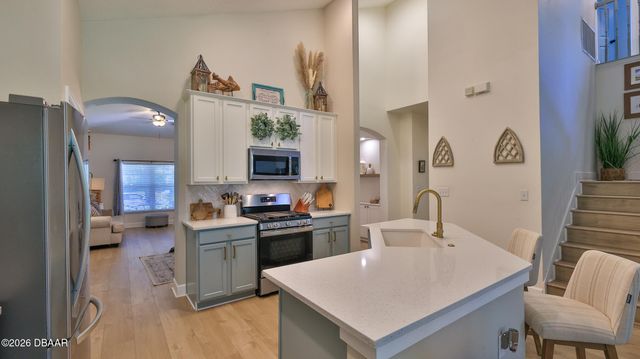 801 Victoria Hills Drive S, Deland, FL 32724