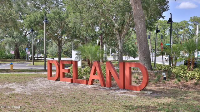 801 Victoria Hills Drive S, Deland, FL 32724