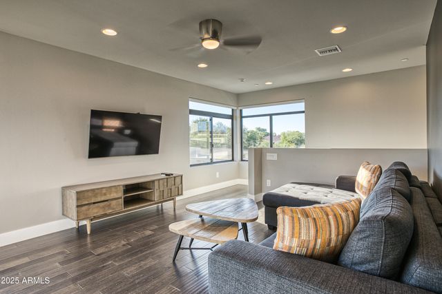 7008 N 69TH Place, Paradise Valley, AZ 85253