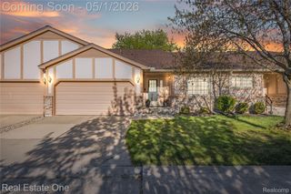42374 Willow Tree Lane E, Clinton Charter Township, MI 48038