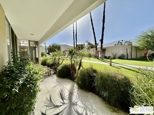 306 Desert Lakes Drive, Palm Springs, CA 92264