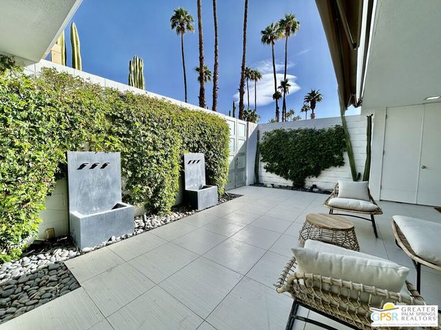 306 Desert Lakes Drive, Palm Springs, CA 92264