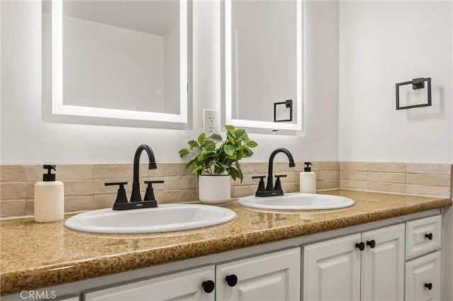 5976 Los Feliz, Buena Park, CA 90620