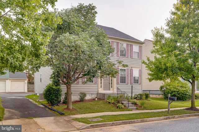 221 SEAMASTER RD, Essex, MD 21221