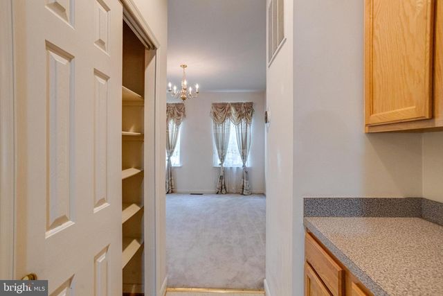 221 SEAMASTER RD, Essex, MD 21221