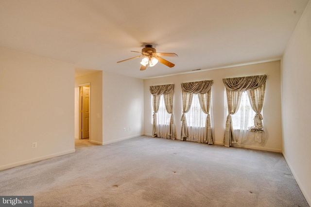 221 SEAMASTER RD, Essex, MD 21221
