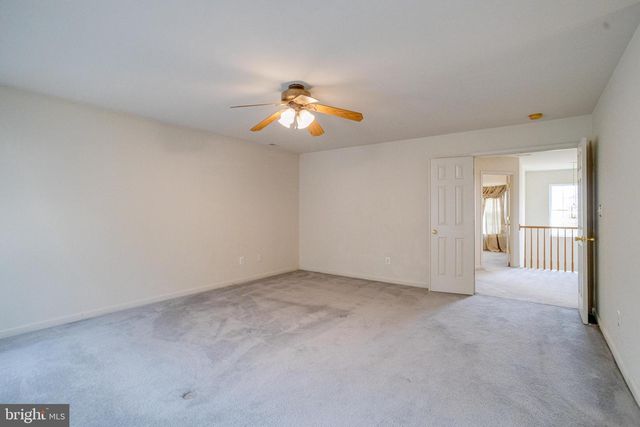 221 SEAMASTER RD, Essex, MD 21221