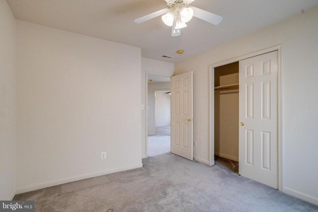 221 SEAMASTER RD, Essex, MD 21221