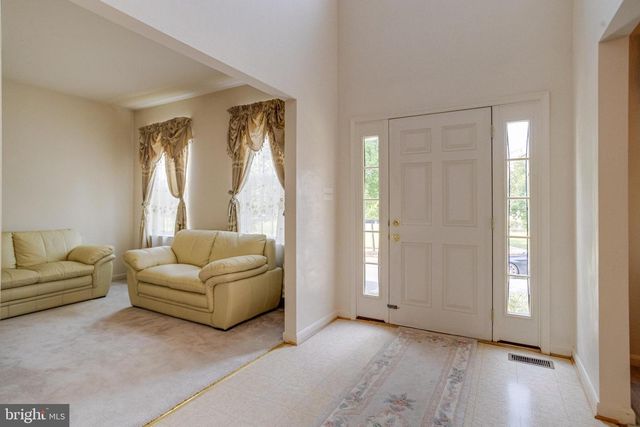 221 SEAMASTER RD, Essex, MD 21221