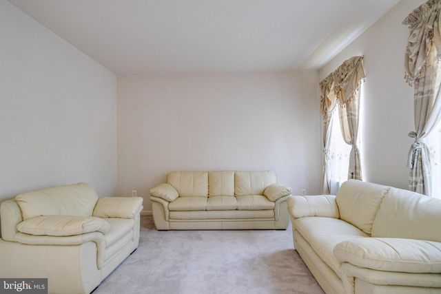 221 SEAMASTER RD, Essex, MD 21221
