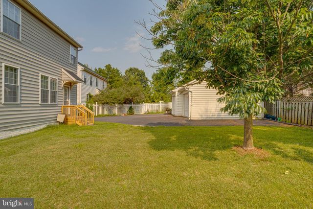 221 SEAMASTER RD, Essex, MD 21221