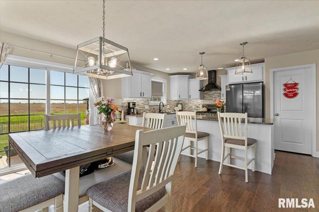 1701 Spartan Drive, Chatham, IL 62629