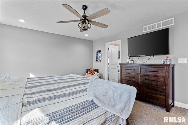 1701 Spartan Drive, Chatham, IL 62629