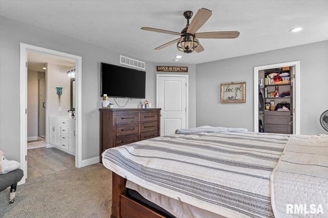 1701 Spartan Drive, Chatham, IL 62629