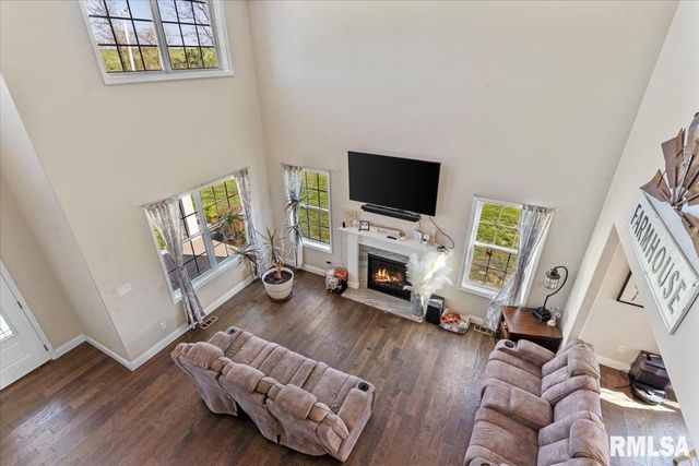 1701 Spartan Drive, Chatham, IL 62629