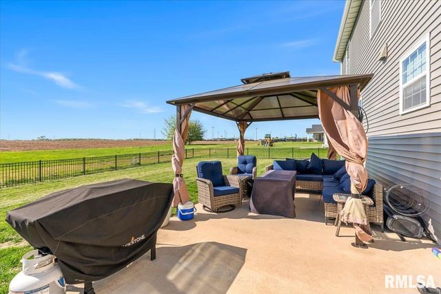 1701 Spartan Drive, Chatham, IL 62629