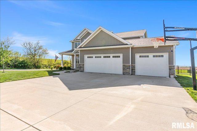 1701 Spartan Drive, Chatham, IL 62629