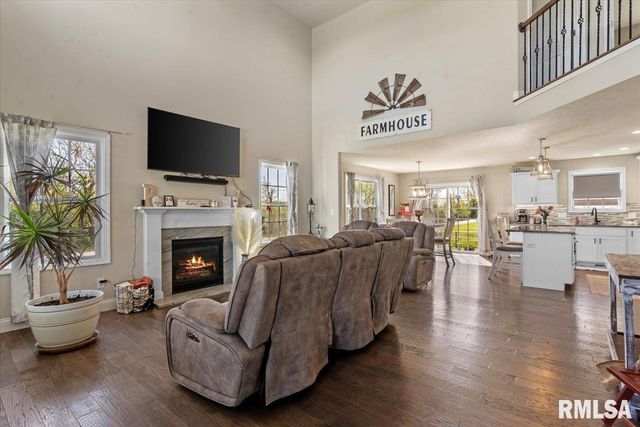 1701 Spartan Drive, Chatham, IL 62629