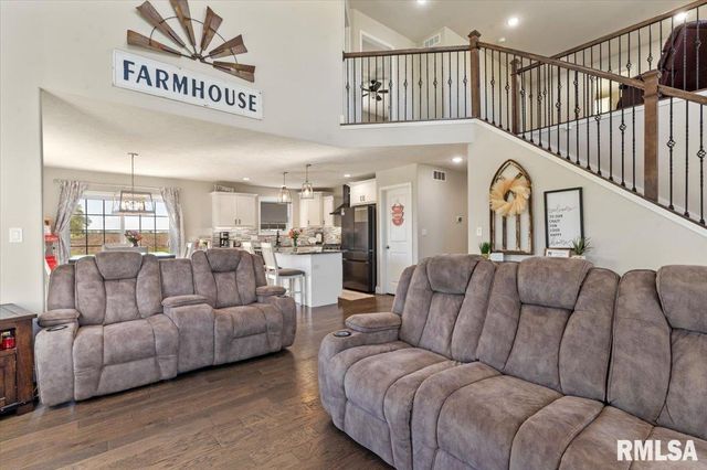 1701 Spartan Drive, Chatham, IL 62629