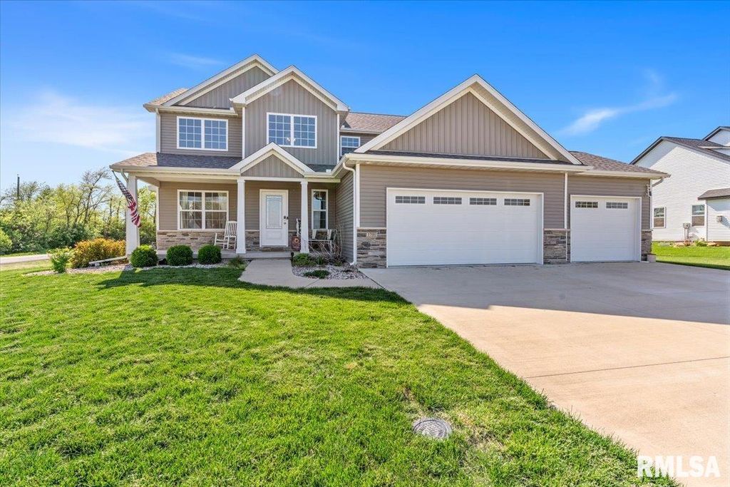 1701 Spartan Drive, Chatham, IL 62629