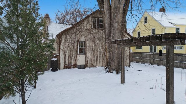 1510 8th Street S, Fargo, ND 58103