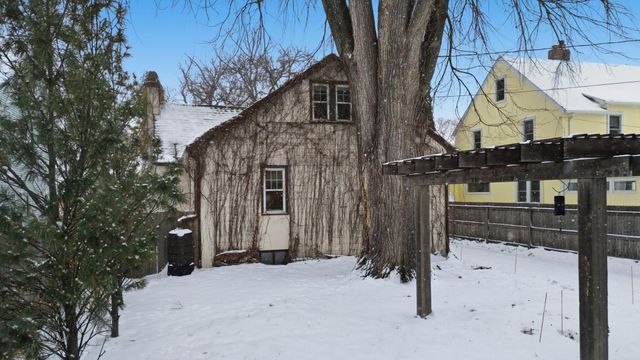 1510 8th Street S, Fargo, ND 58103