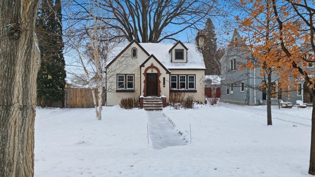 1510 8th Street S, Fargo, ND 58103