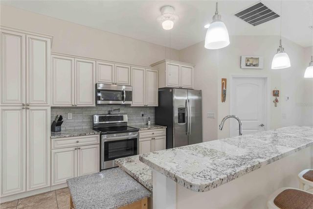 1275 BLUE LAKE CIRCLE, Punta Gorda, FL 33983