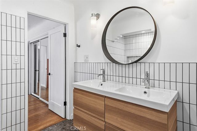 1453 N Anaheim Place, Long Beach, CA 90804