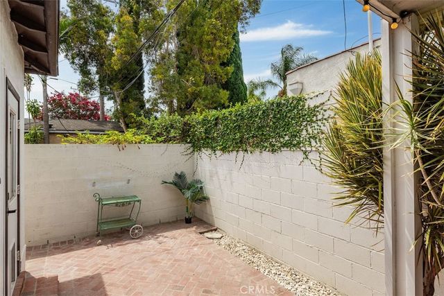 1453 N Anaheim Place, Long Beach, CA 90804