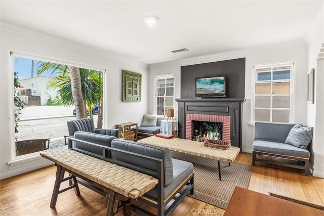 1453 N Anaheim Place, Long Beach, CA 90804