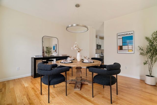 391 Sprague St, Dedham, MA 02026