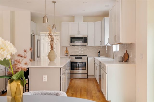 391 Sprague St, Dedham, MA 02026