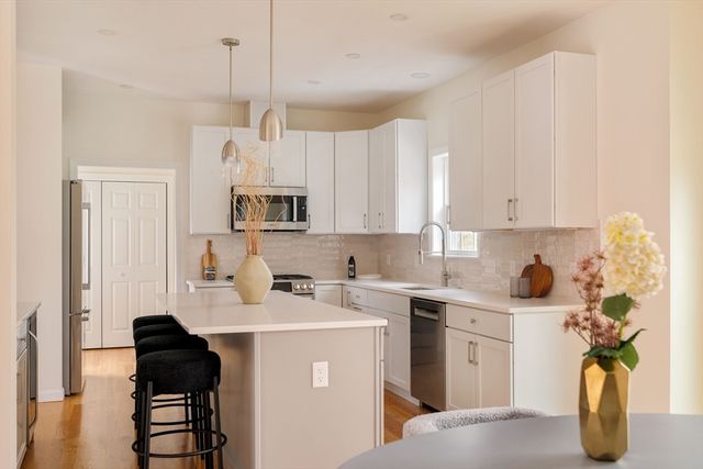 391 Sprague St, Dedham, MA 02026