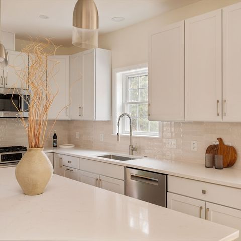 391 Sprague St, Dedham, MA 02026