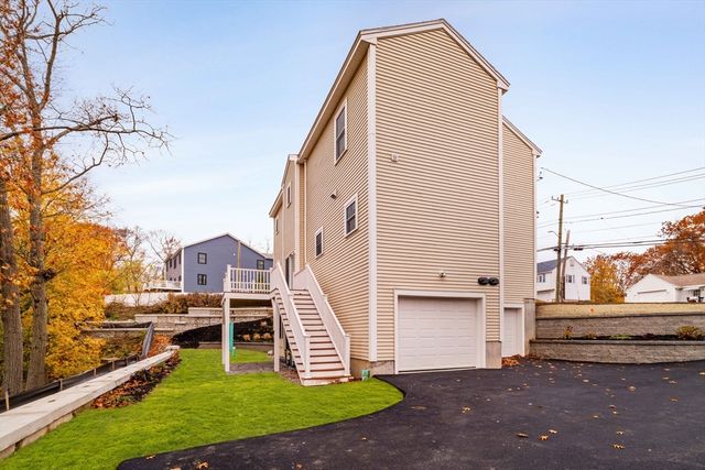 391 Sprague St, Dedham, MA 02026