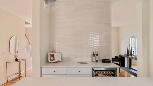 391 Sprague St, Dedham, MA 02026