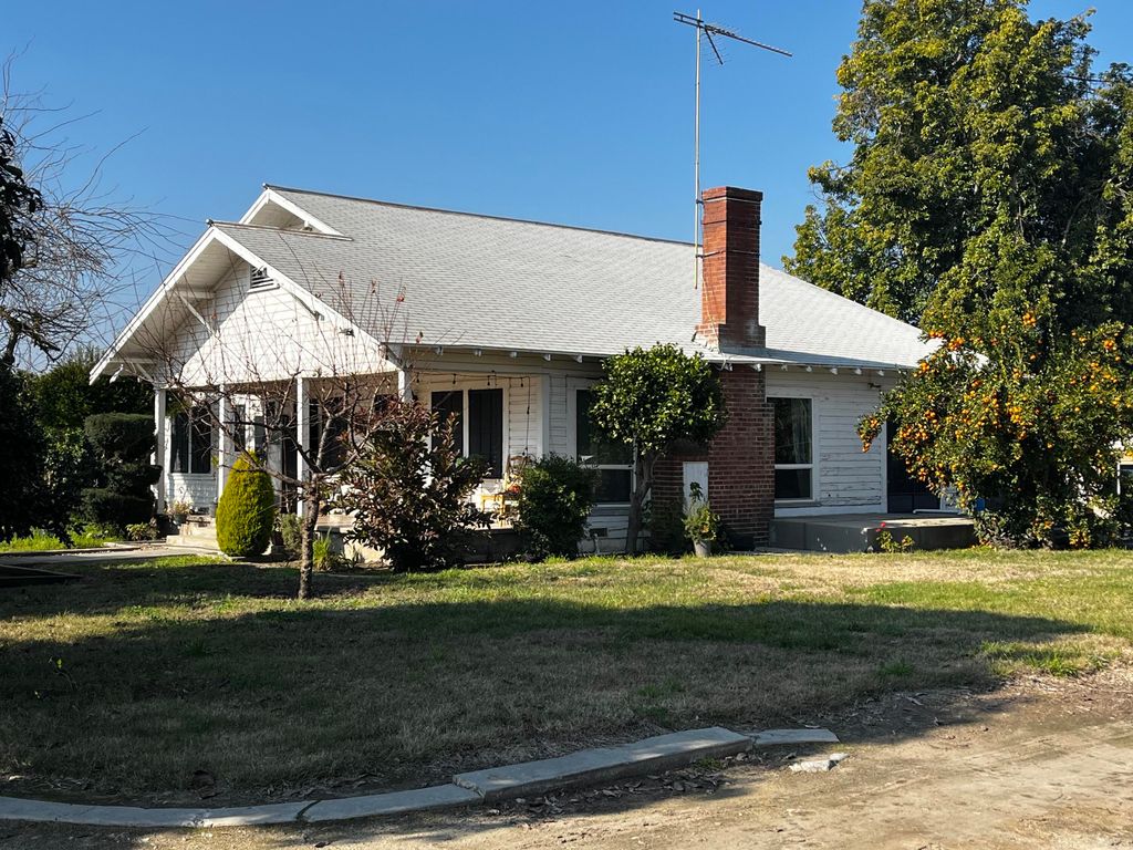 42554 N Rd 128, Orosi, CA 93647