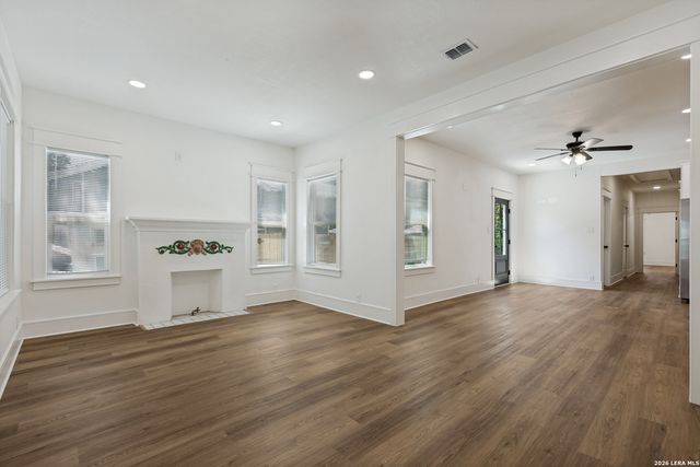 547 W HIGHLAND BLVD, San Antonio, TX 78210