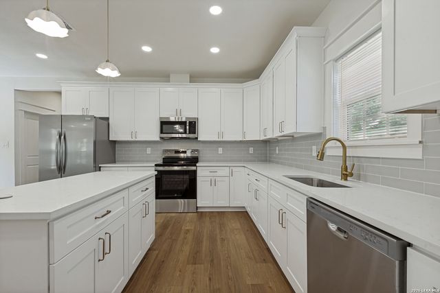 547 W HIGHLAND BLVD, San Antonio, TX 78210