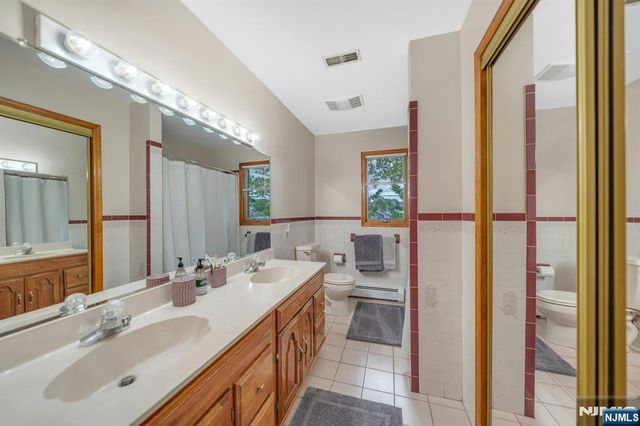 245 Wilson Avenue, Lyndhurst, NJ 07071