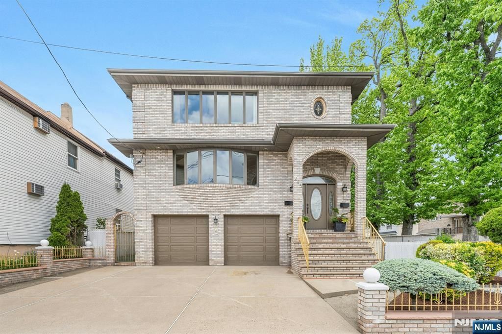 245 Wilson Avenue, Lyndhurst, NJ 07071
