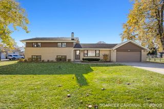 13 W Monterey Avenue, Schaumburg, IL 60193