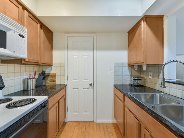 2612 San Pedro St 223, Austin, TX 78705