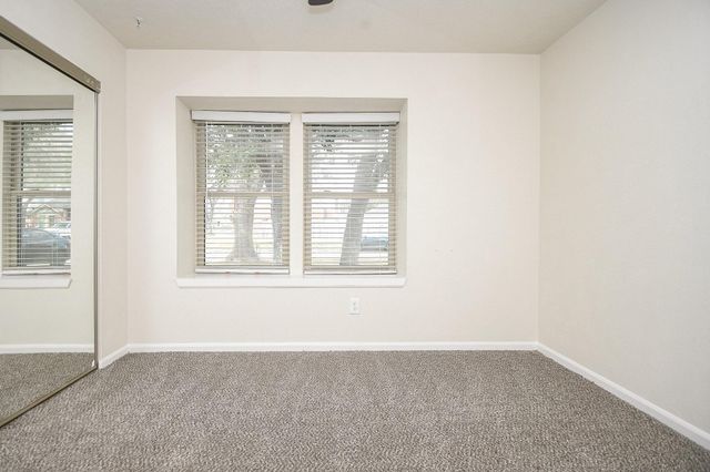 7002 Redwood Falls Drive, Pasadena, TX 77505