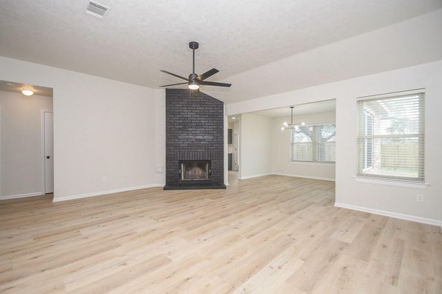 7002 Redwood Falls Drive, Pasadena, TX 77505